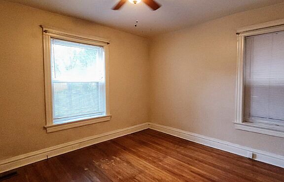 5th image of 6009 Kingsbury Ave APT 1