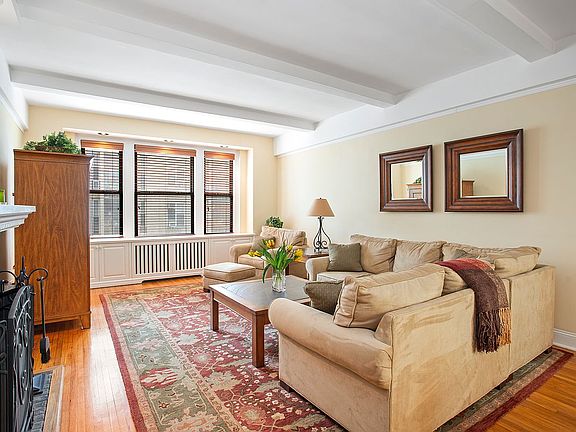 3rd image of 339 E 58th St APT 5A