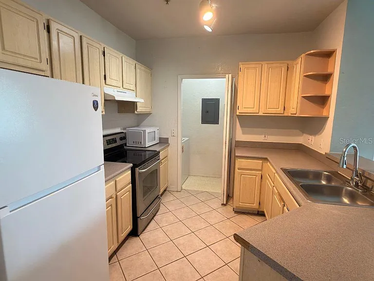 2717 Maitland Crossing Way #301 — Photo 4