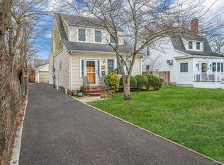 215 West Avenue, Patchogue, NY 11772
