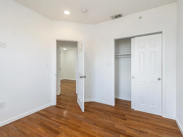 251 E Girard Ave — Photo 7