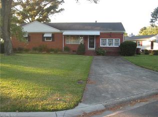 500 Plantation Dr, Chesapeake, VA 23323