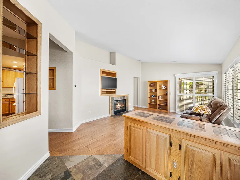 40609 Corte Albara — Photo 4