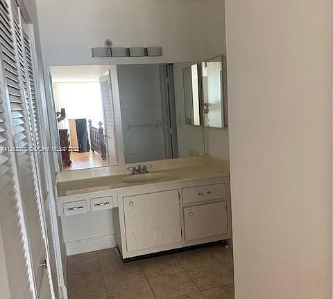 4th image of 3800 S Ocean Dr APT 319
