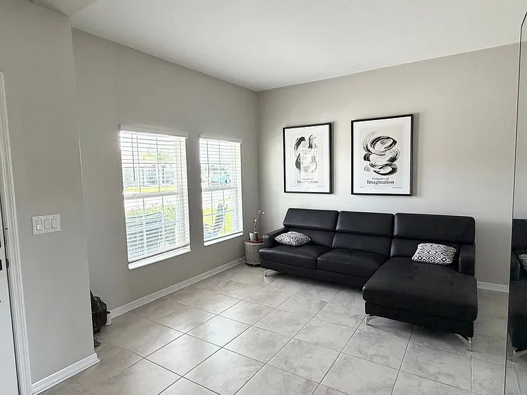 1659 Chatsworth Cir — Photo 6