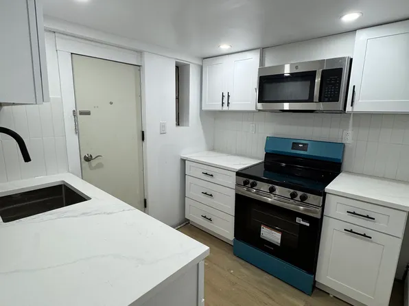 1116 79th St, North Bergen, NJ 07047