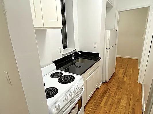 Rented by Highline Residential | media 7