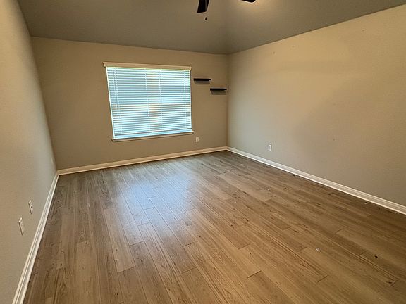 5th image of 11600 Solar St