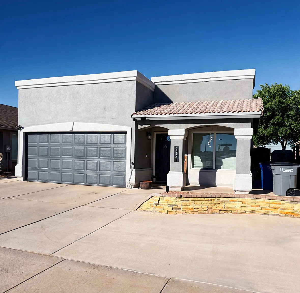 4 bed, 1324 sqft, $1,700 — Photo 2