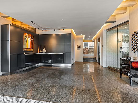3rd image of 131 S Higgins Ave #4