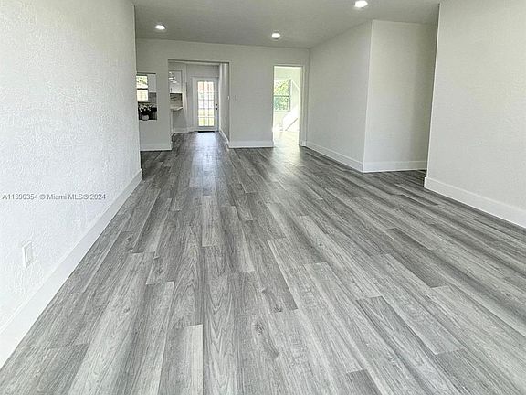 4th image of 3285 NW 13th St