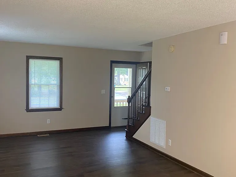 1509 N Respess St — Photo 4