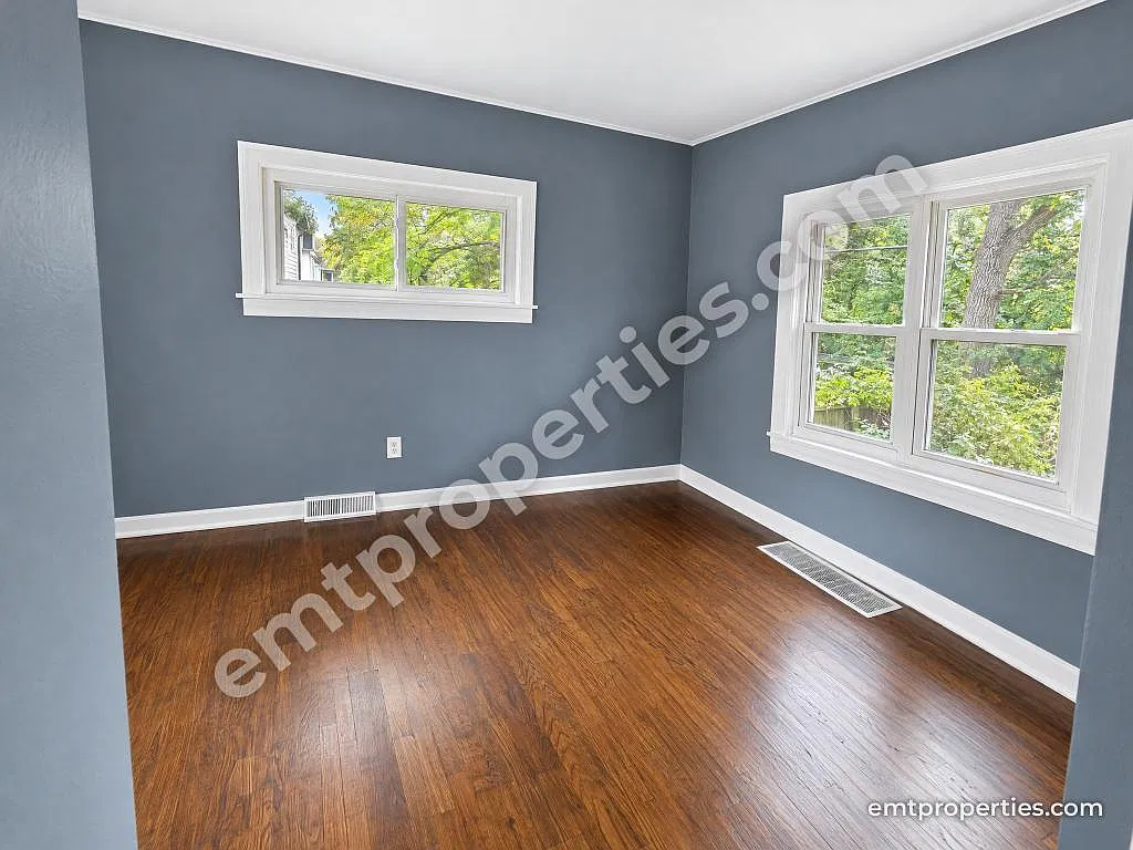 1119 east river st — Photo 4