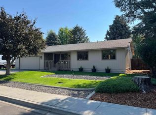 1530 Rimrock Ave, Richland, WA 99352