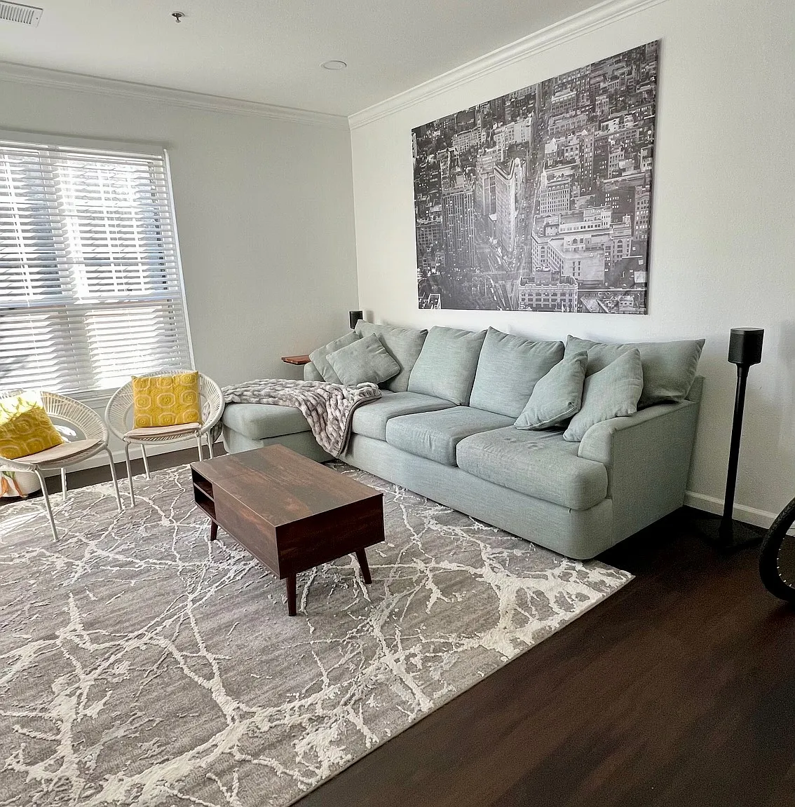 1 bed, 690 sqft, $2,200 — Photo 3