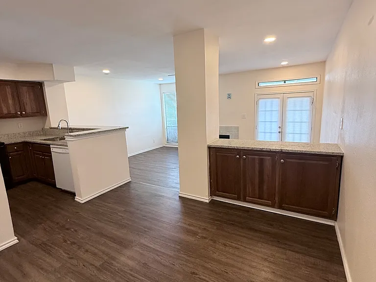 3410 Country Club Dr W #192 — Photo 2