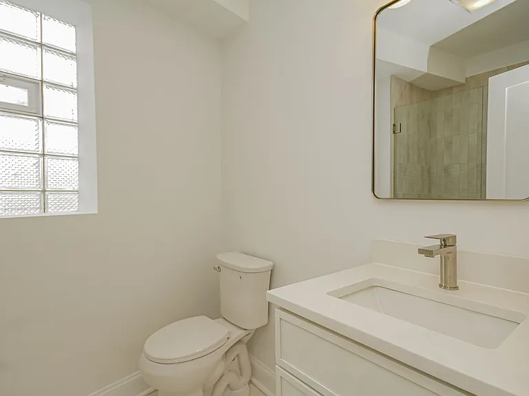37 SQUARE APARTMENTS — Photo 24