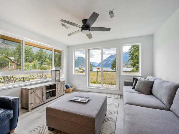 10008 Koocha Rd, Squamish Lillooet, BC V0N 1L0