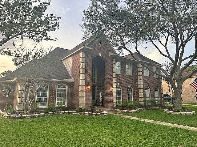 1st image of 2402 Sarasota Dr