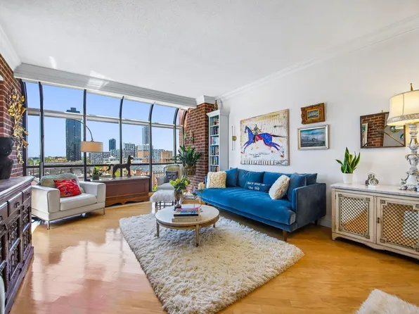 1 Greene St #Penthouse 808, Jersey City, NJ 07302