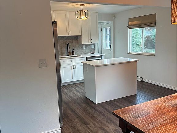 3rd image of 6090 S Sterne Parkway