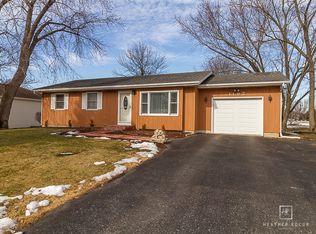 1197 Lady Bird Dr, Somonauk, IL 60552