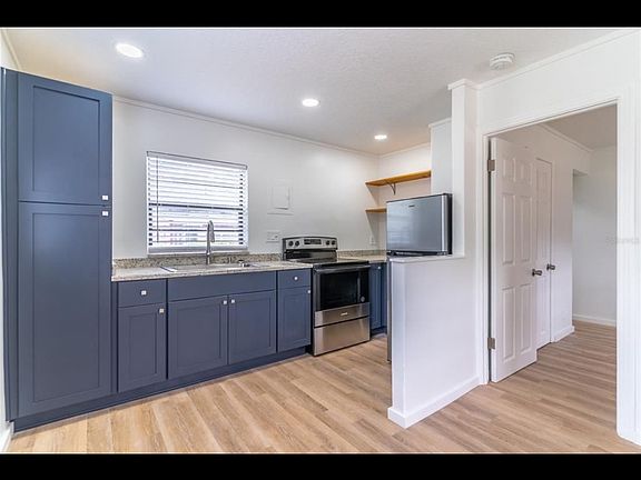5th image of 1401 E Carolina Ave #A
