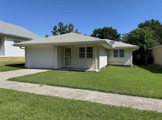 118 W School St, Lincoln, KS 67455