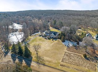 1820 Garden Rd, Milford, MI 48381