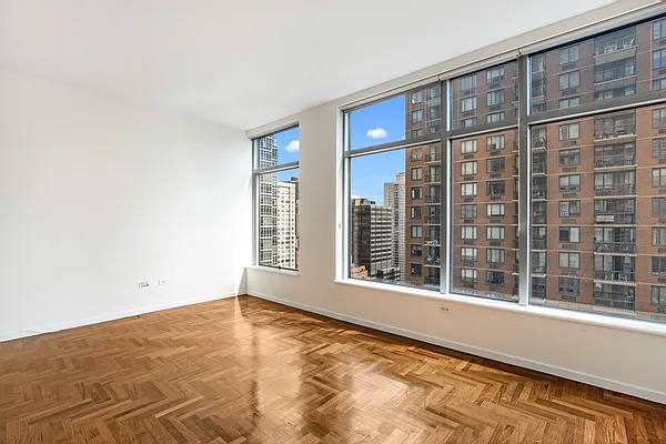 Rented by Compass | media 9