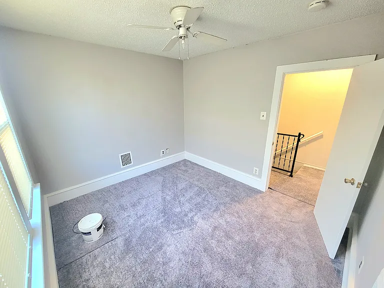 602 Powell St — Photo 16