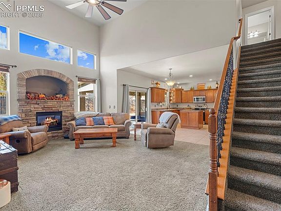 5th image of 2097 Towhee Ct