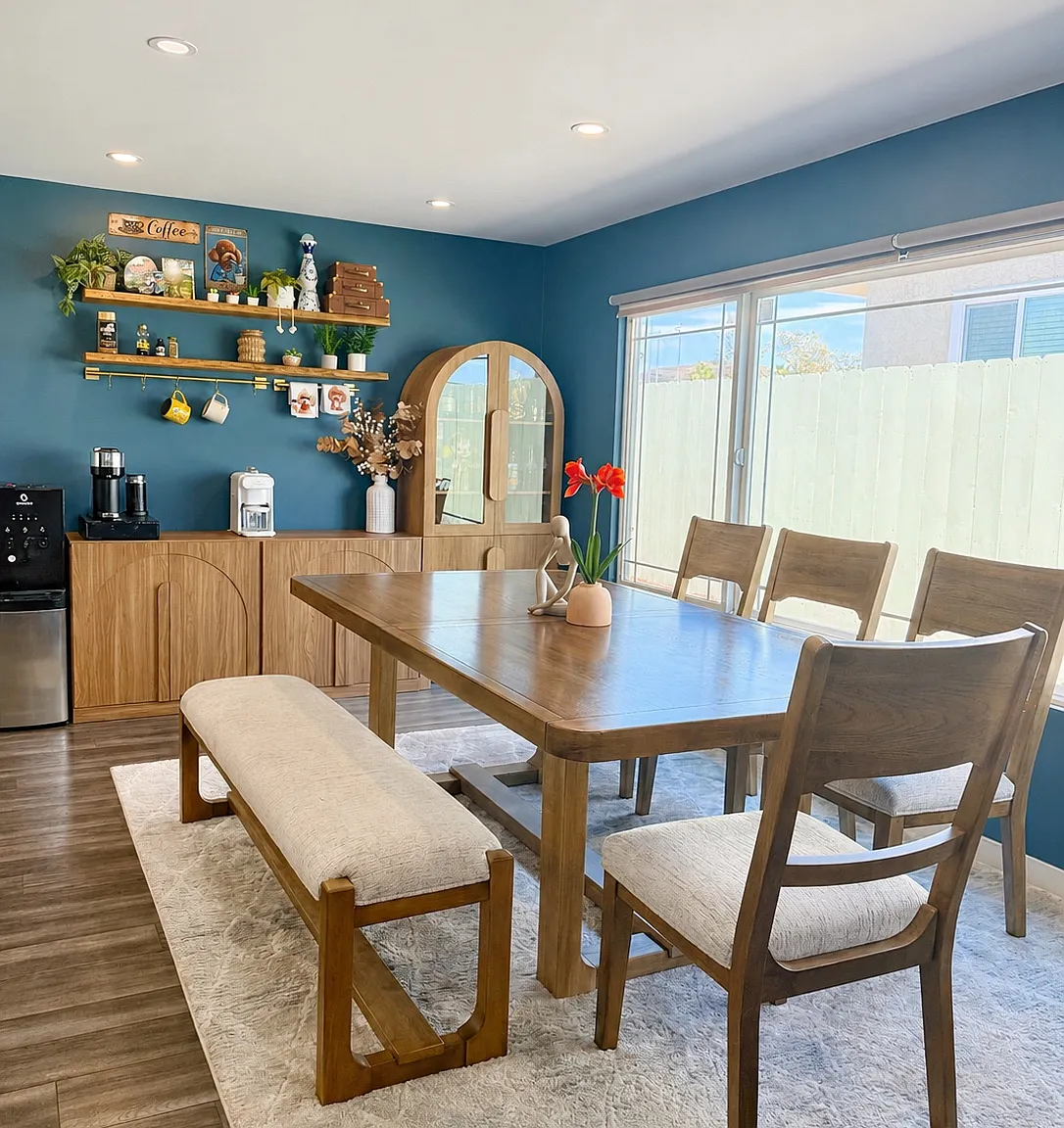 3 bed, $1,300 — Photo 2
