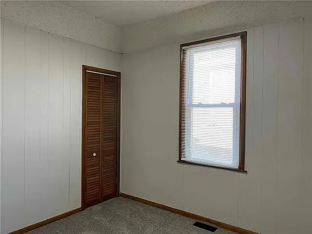 2 bed, 1.0 bath, 1089 sqft, $1,297 — Photo 3