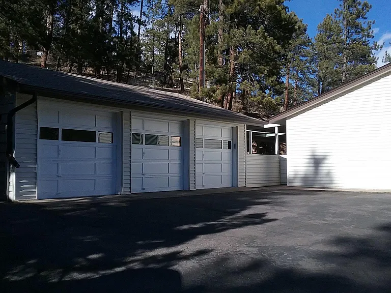 28449 Douglas Park Rd — Photo 3