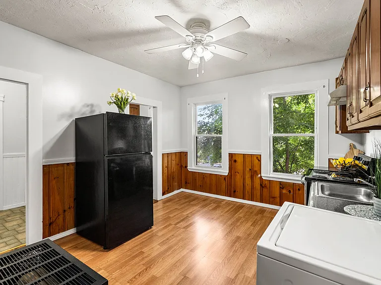 2 Montague St #1 — Photo 5