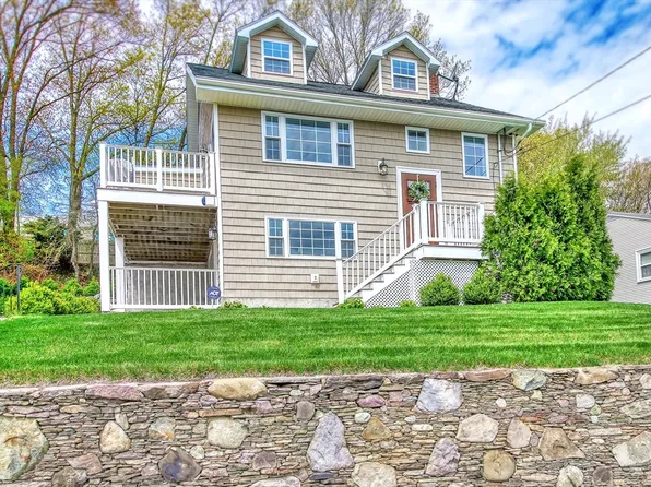 1367 Washington St, Norwood, MA 02062