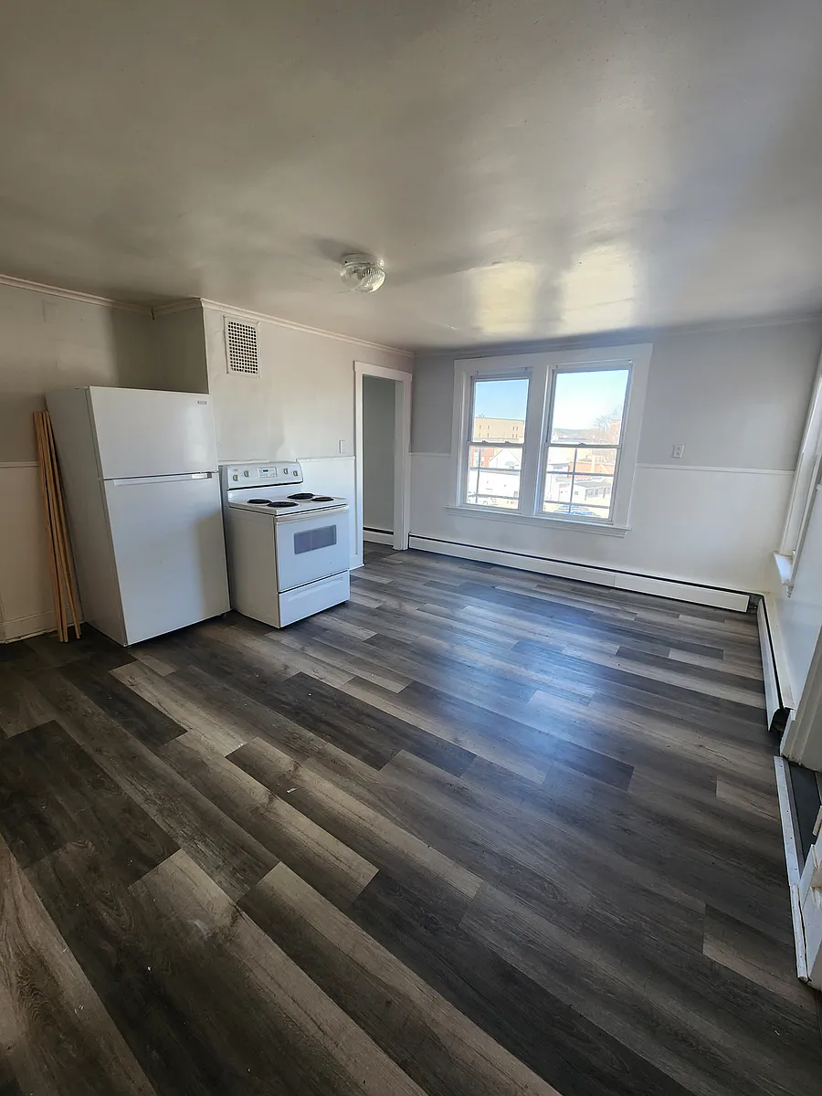 Building Photo - 54 Blake St #6