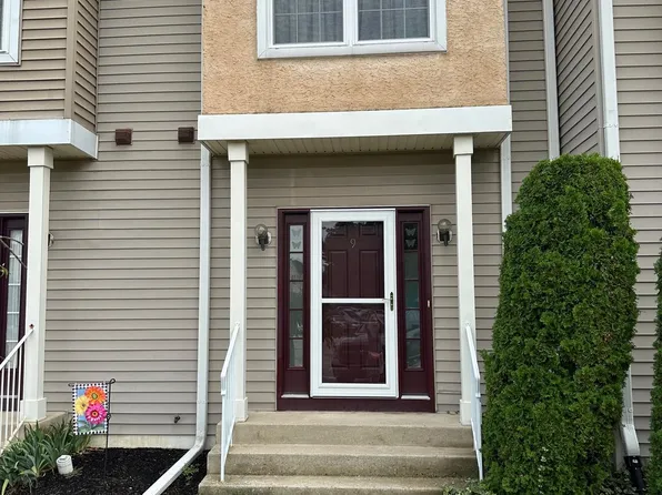 9 Winterberry Ct, Glassboro, NJ 08028