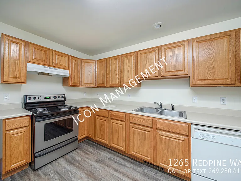 1265 Redpine Way — Photo 4