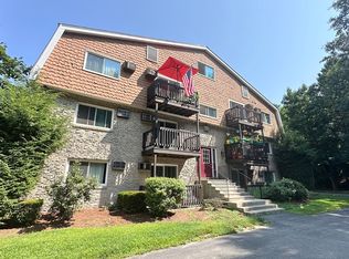 310 Brook Village Rd APT 16, Nashua, NH 03062
