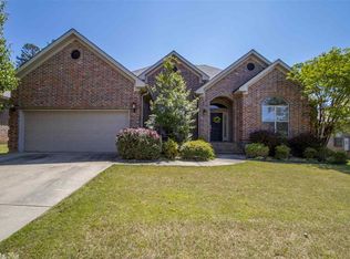 121 Summit Valley Cir, Maumelle, AR 72113