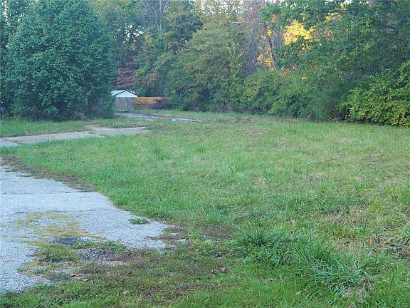 2nd image of 5714 Cedarbrook Ln