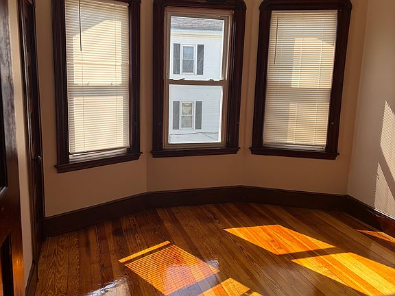 5th image of 210 Whitman St #3
