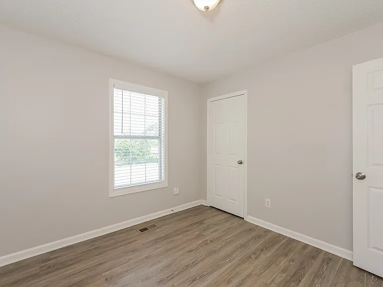430 Ivy Crest Dr — Photo 13