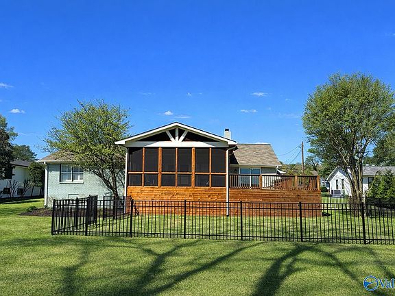 3rd image of 3713 Meadow Wood Cir