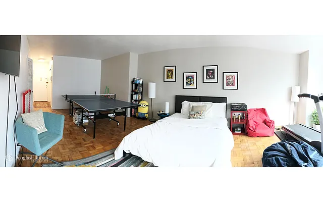 Rented by Douglas Elliman | media 10