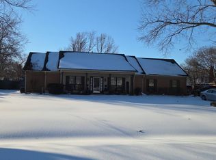 302 W Lake Dr N, Marion, AR 72364