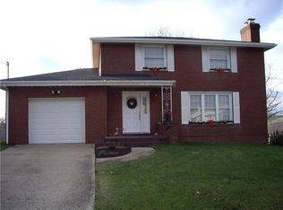 621 McGovern Rd, Houston, PA 15342