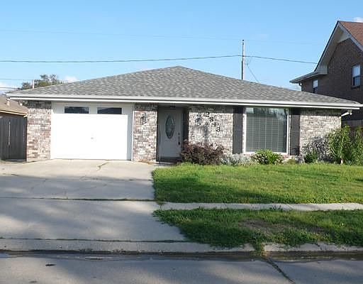 1st image of 2813 Golden Dr